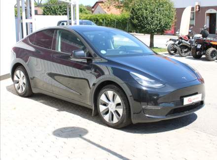Tesla - Model Y
