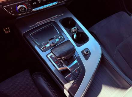 Audi - Q7