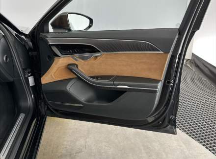 Audi - A8