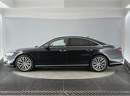Audi - A8