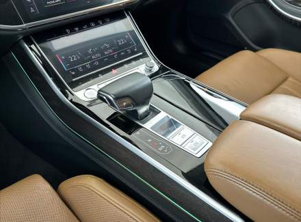 Audi - A8