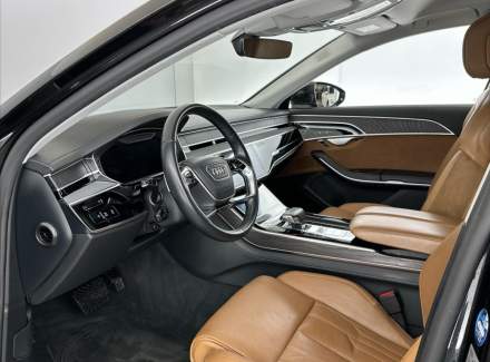 Audi - A8