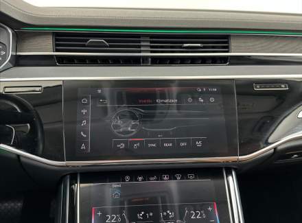Audi - A8