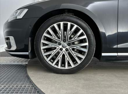 Audi - A8