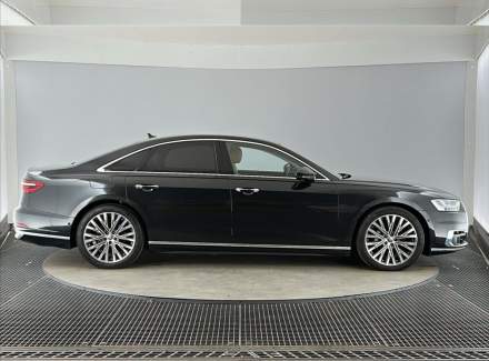 Audi - A8