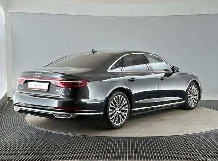 Audi - A8