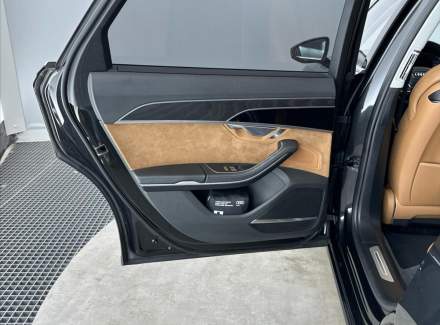 Audi - A8
