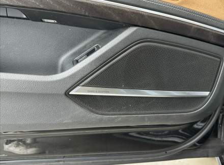 Audi - A8