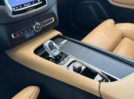 Volvo - XC90