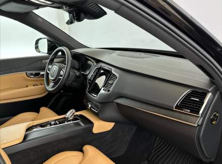 Volvo - XC90