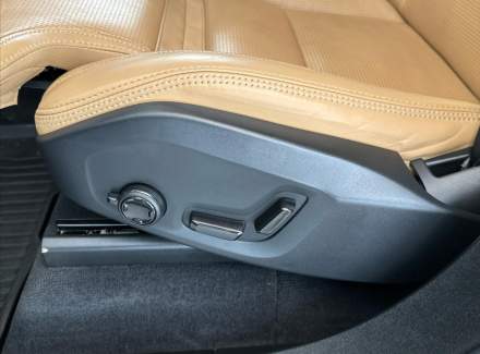 Volvo - XC90