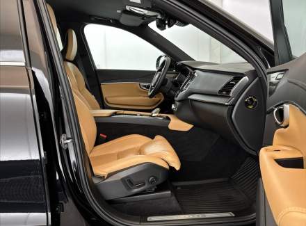 Volvo - XC90