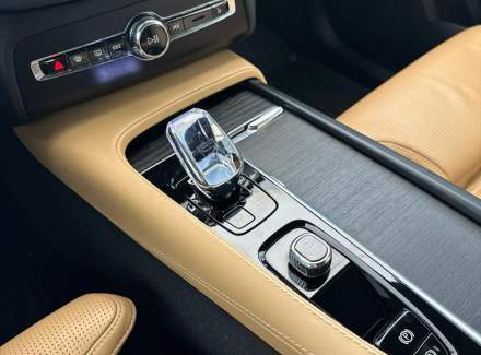 Volvo - XC90