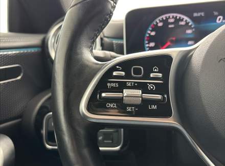 Mercedes-Benz - CLA