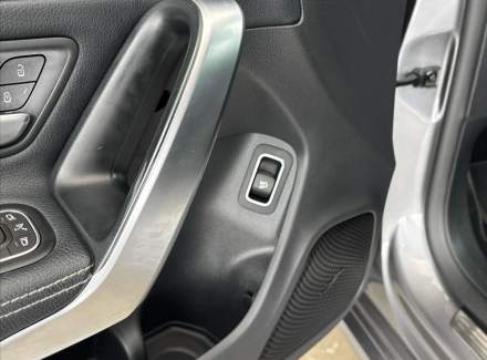 Mercedes-Benz - CLA