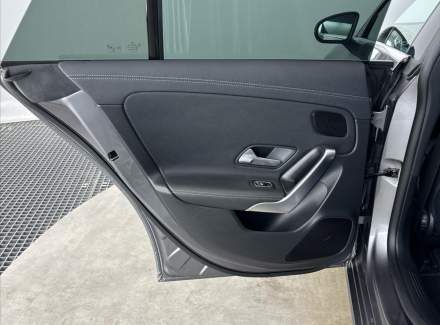 Mercedes-Benz - CLA