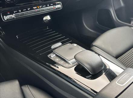 Mercedes-Benz - CLA