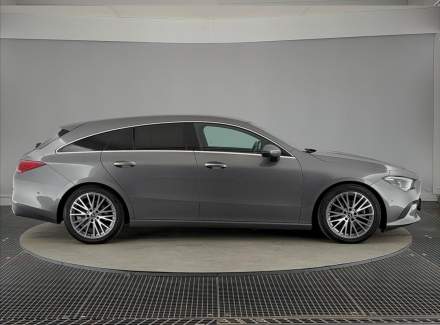 Mercedes-Benz - CLA
