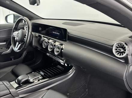 Mercedes-Benz - CLA