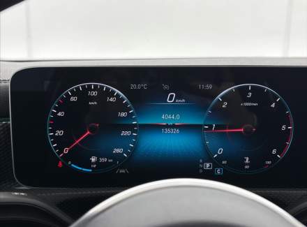 Mercedes-Benz - CLA