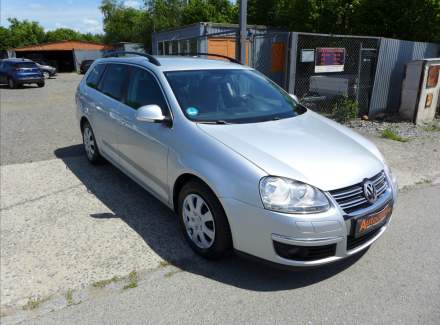 Volkswagen - Golf