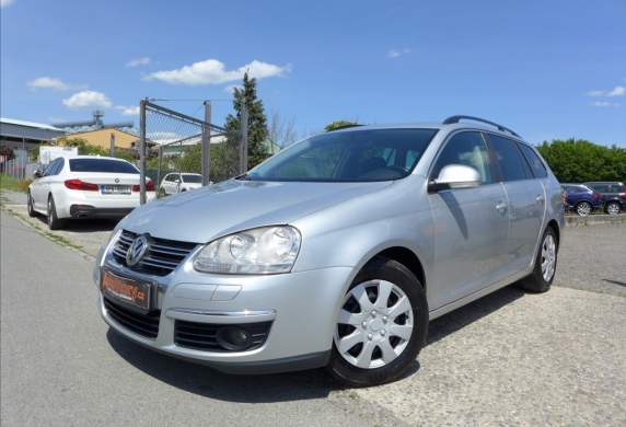 Volkswagen - Golf