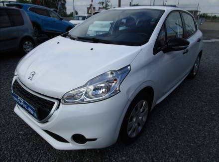 Peugeot - 208