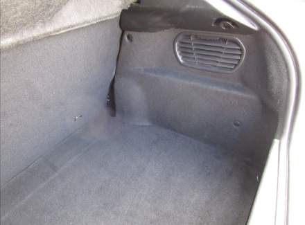 Peugeot - 208