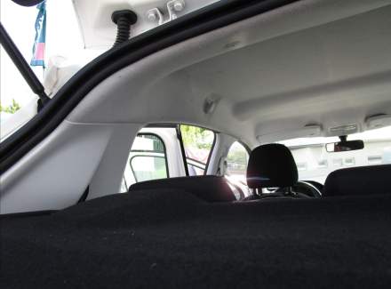 Peugeot - 208