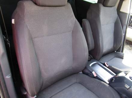Peugeot - 5008