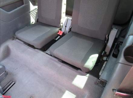 Peugeot - 5008
