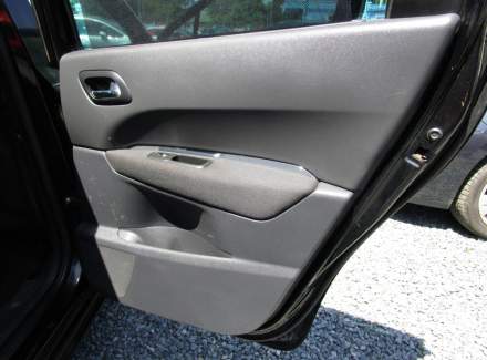Peugeot - 5008