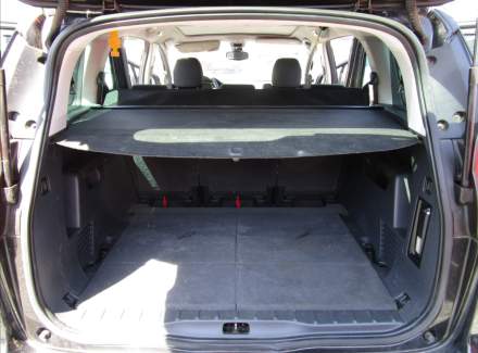 Peugeot - 5008