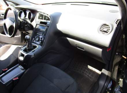 Peugeot - 5008