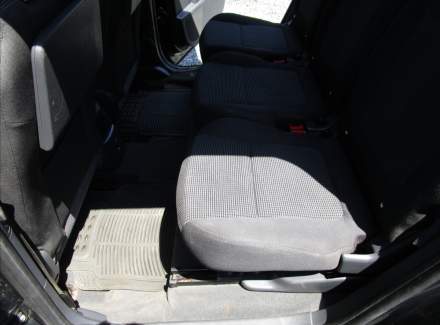 Peugeot - 5008