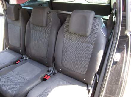 Peugeot - 5008