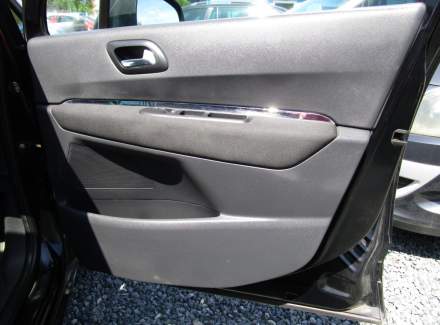 Peugeot - 5008