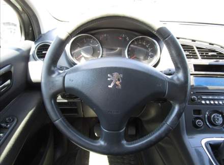 Peugeot - 5008