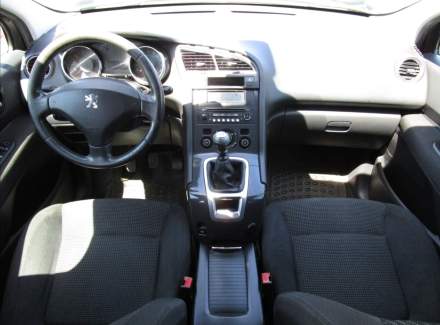 Peugeot - 5008