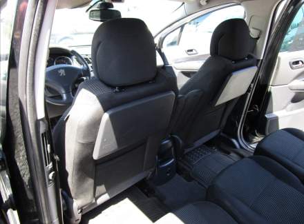 Peugeot - 5008