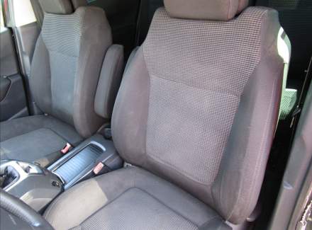 Peugeot - 5008