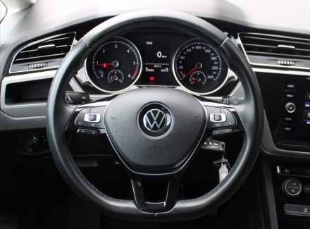 Volkswagen - Touran
