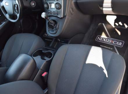 Kia - Carens
