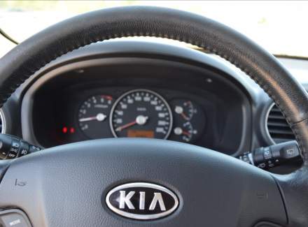 Kia - Carens