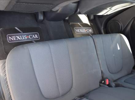 Kia - Carens