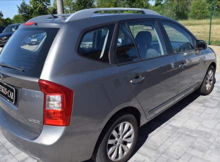 Kia - Carens