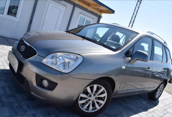Kia - Carens