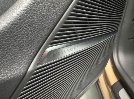 Audi - Q8