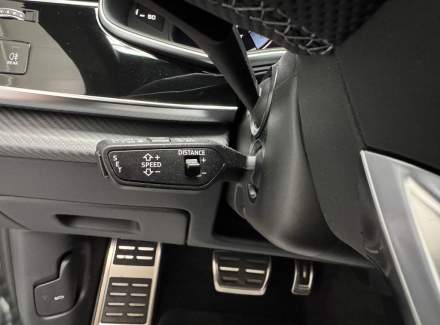 Audi - Q8