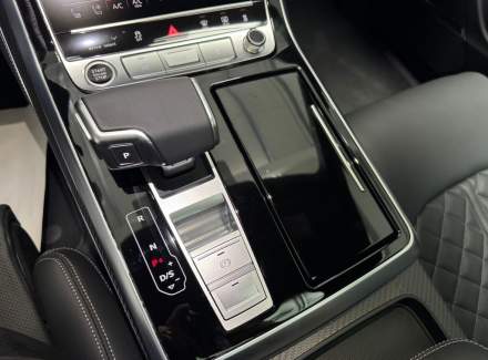 Audi - Q8